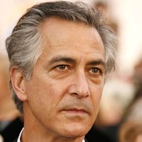 David Strathairn