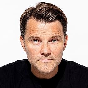 Go to Valur Freyr Einarsson